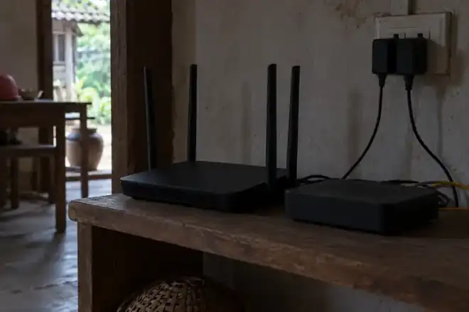 Ảnh minh họa: router Wi-Fi và modem tắt hết đèn khi mất điện